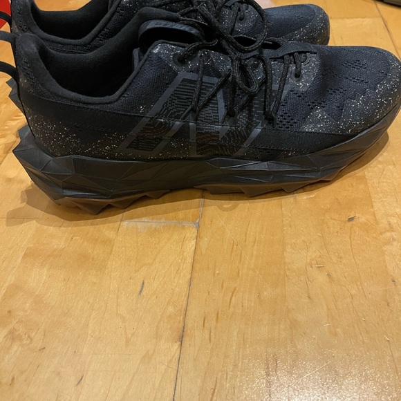 New Balance - Picture 6 of 7